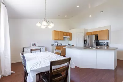1934 N Trellis Pl W, Saratoga Springs, UT 84045 - Photo 7