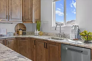 1103 N 340 W, Tooele, UT 84074 - Photo 19