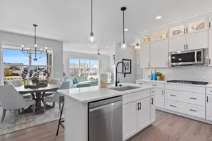 3518 W Haven Fields Dr, South Jordan, UT 84095 - Photo 9