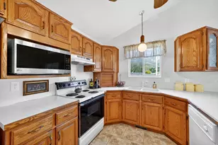 4840 S 1000 E, Ogden, UT 84403 - Photo 17