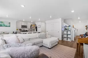 1033 E Reef Dr, Saratoga Springs, UT 84045 - Photo 5