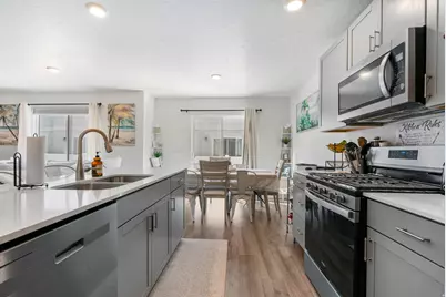 1033 E Reef Dr, Saratoga Springs, UT 84045 - Photo 9