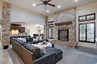 858 E 600 S, Santaquin, UT 84655 - Photo 3