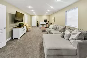 75 E 100 S, Central Valley, UT 84754 - Photo 27