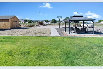 75 E 100 S, Central Valley, UT 84754 - Photo 31