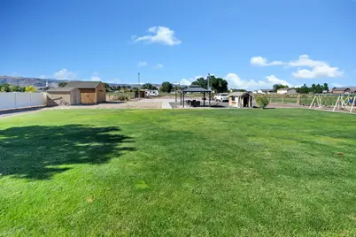 75 E 100 S, Central Valley, UT 84754 - Photo 31