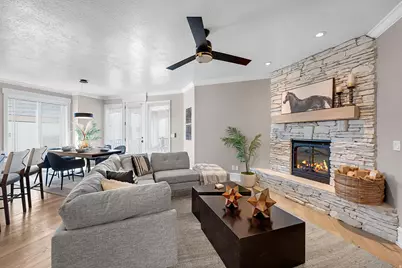 10207 N Bayhill Dr, Cedar Hills, UT 84062 - Photo 17