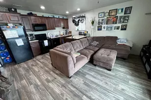 208 N 680 E, Vineyard, UT 84059 - Photo 5