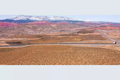 2900 W State St, Hurricane, UT 84737 - Photo 13