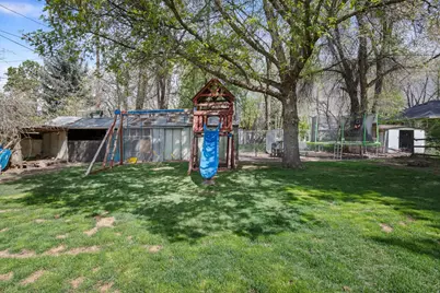 244 W Center St, Springville, UT 84663 - Photo 17