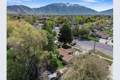 244 W Center St, Springville, UT 84663 - Photo 31