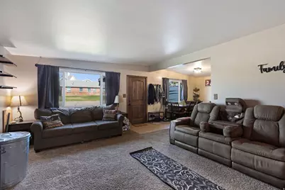 5709 S 2050 W, Roy, UT 84067 - Photo 7