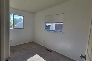 327 N 300 W, Logan, UT 84321 - Photo 7