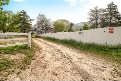 10868 S Ascot Pkwy E, Sandy, UT 84092 - Photo 53