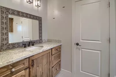 10868 S Ascot Pkwy E, Sandy, UT 84092 - Photo 43