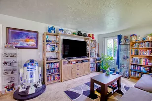 972 La Verde St, Layton, UT 84041 - Photo 5