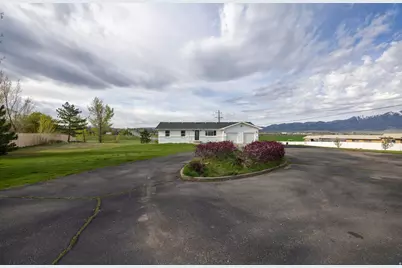 4155 S Johnson Rd W, Nibley, UT 84321 - Photo 45