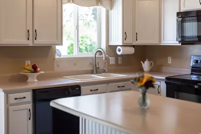 397 S 675 E, Hyrum, UT 84319 - Photo 3