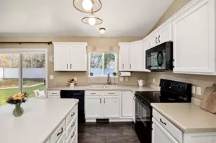 397 S 675 E, Hyrum, UT 84319 - Photo 5