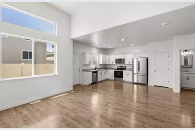 7109 N Mountain Field Dr, Eagle Mountain, UT 84005 - Photo 5