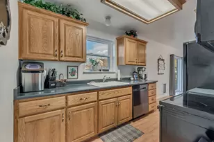 1041 E 30 S, Hyrum, UT 84319 - Photo 5
