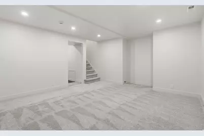 8570 S 440 E, Sandy, UT 84070 - Photo 15