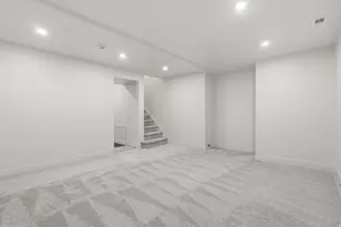 8570 S 440 E, Sandy, UT 84070 - Photo 15