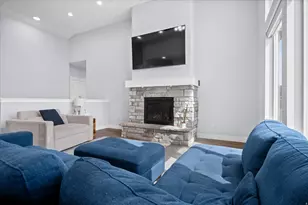 206 E Mount Emmons Dr, Eagle Mountain, UT 84005 - Photo 9