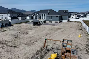 206 E Mount Emmons Dr, Eagle Mountain, UT 84005 - Photo 43