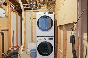 9489 S Kirkside Dr, South Jordan, UT 84009 - Photo 41