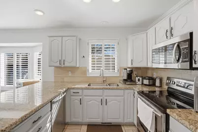 9489 S Kirkside Dr, South Jordan, UT 84009 - Photo 13