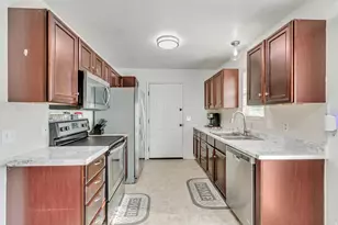 3830 S Bridgton Cir W, Magna, UT 84044 - Photo 5