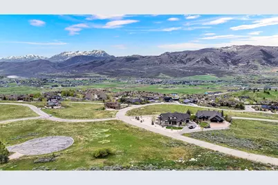 3722 N Porcupine Ridge Dr #105, Eden, UT 84310 - Photo 3