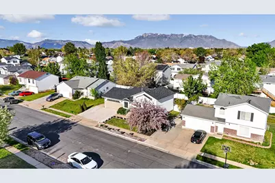 634 N 1300 W, Clinton, UT 84015 - Photo 25