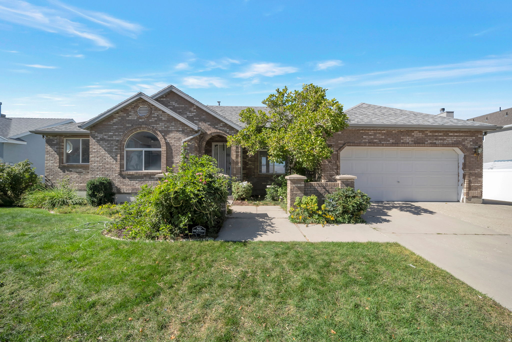 11922 S Bluff View Dr, Sandy, UT 84092 - MLS 2150024 - Coldwell Banker