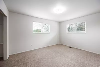 2651 E 2100 S, Salt Lake City, UT 84109 - Photo 9