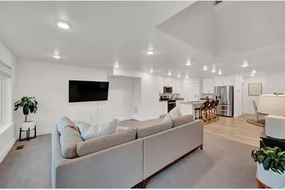 3078 N Bend Ln E, Layton, UT 84040 - Photo 13