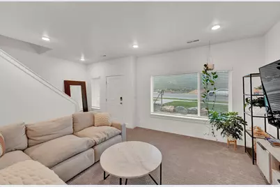 3078 N Bend Ln E, Layton, UT 84040 - Photo 5