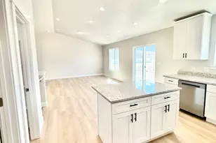 2348 E Sego Lily Dr, Eagle Mountain, UT 84005 - Photo 5