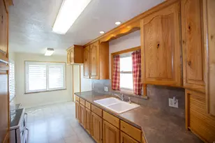 225 N 200 E, Tremonton, UT 84337 - Photo 9