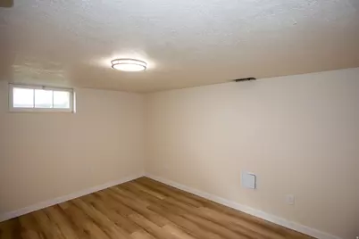 225 N 200 E, Tremonton, UT 84337 - Photo 21