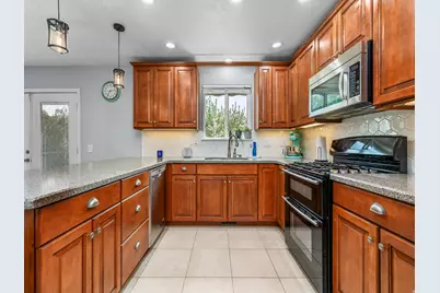 523 Mountain Rd, Centerville, UT 84014 - Photo 7