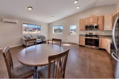 69 N Mount Peale Dr, Moab, UT 84532 - Photo 5