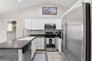 7745 S 5080 W, West Jordan, UT 84081 - Photo 13