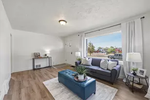 270 E 400 N, Bountiful, UT 84010 - Photo 13