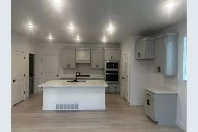 15 S Lunar Way, Mapleton, UT 84664 - Photo 3