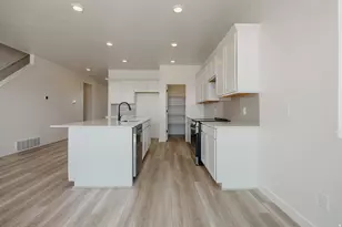388 E Clear Granite Way, Eagle Mountain, UT 84005 - Photo 7