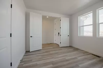 388 E Clear Granite Way, Eagle Mountain, UT 84005 - Photo 13