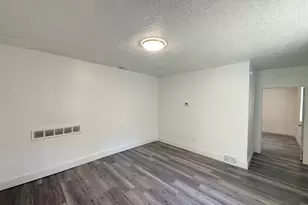 548 E 27th St, Ogden, UT 84401 - Photo 9