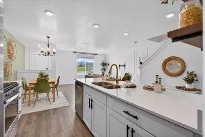 563 N Willow Springs Ave W, Lehi, UT 84048 - Photo 23